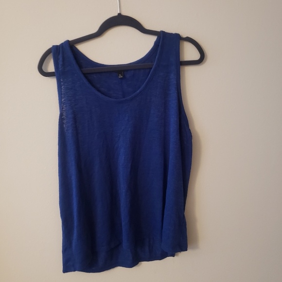 Banana Republic Tops - Tank top